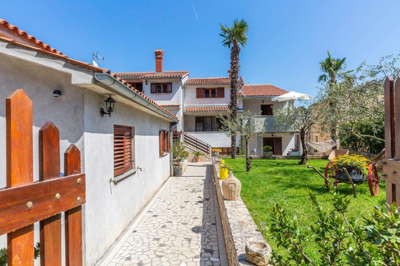 Apartments Rita Пореч Экстерьер фото
